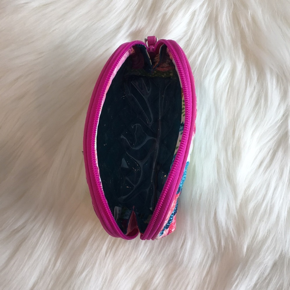 Sale! Clam shell makeup case - Picture 5 of 6